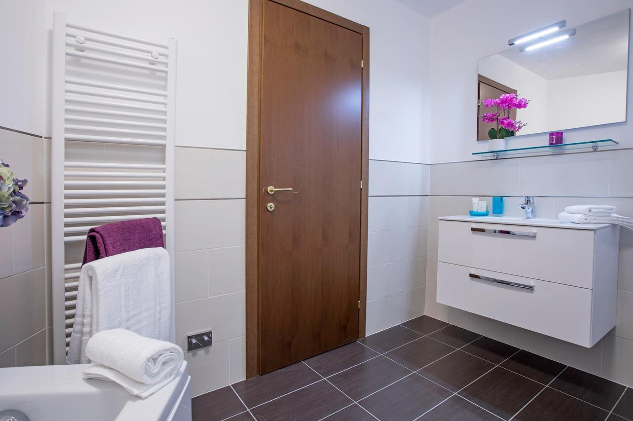 Ossuccio Grande C Home With Pool Sleeps 12 By Italian Apartments Como Dış mekan fotoğraf