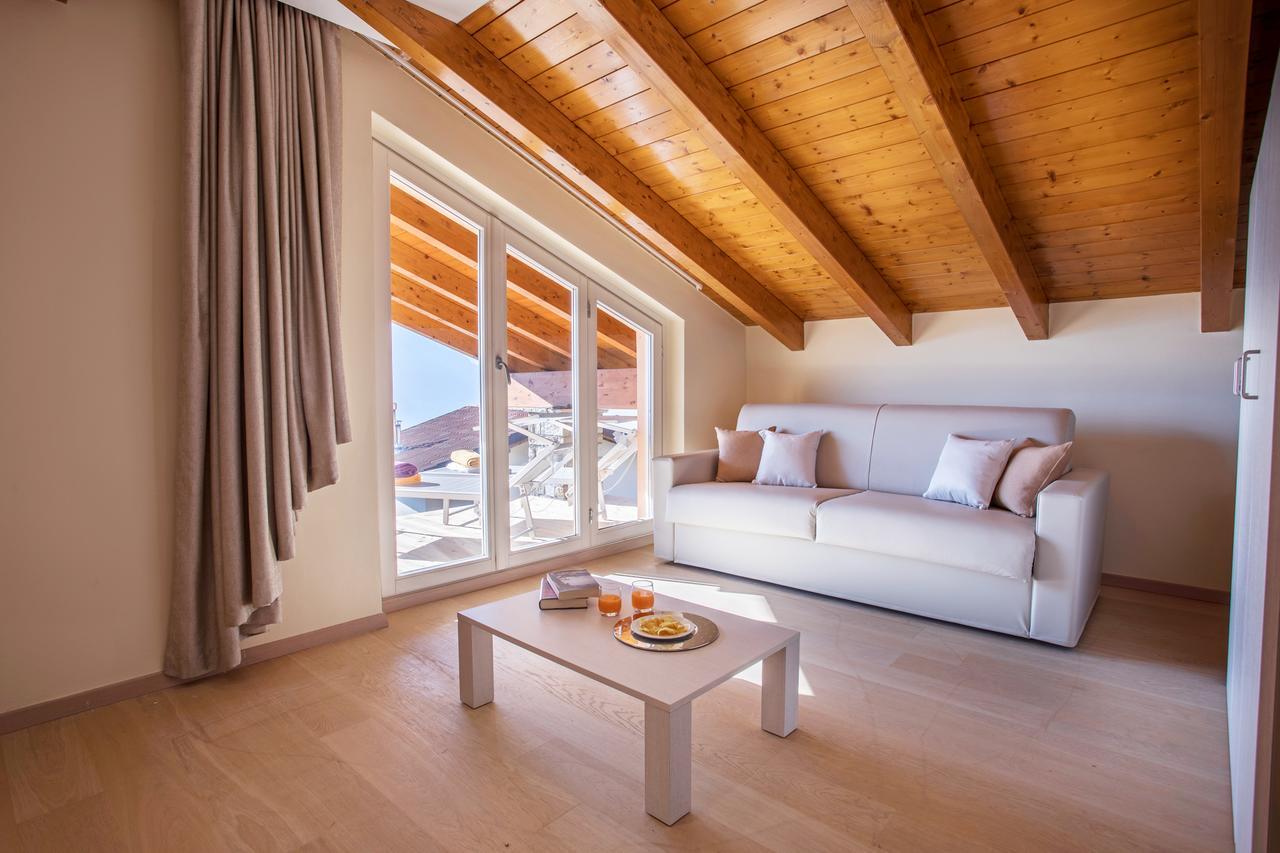 Ossuccio Grande C Home With Pool Sleeps 12 By Italian Apartments Como Dış mekan fotoğraf